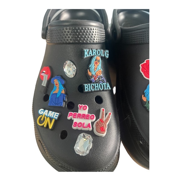 NEW. CROCS BAE CLOGS WITH KAROL G CHARMS SZ8 - Picture 3 of 8